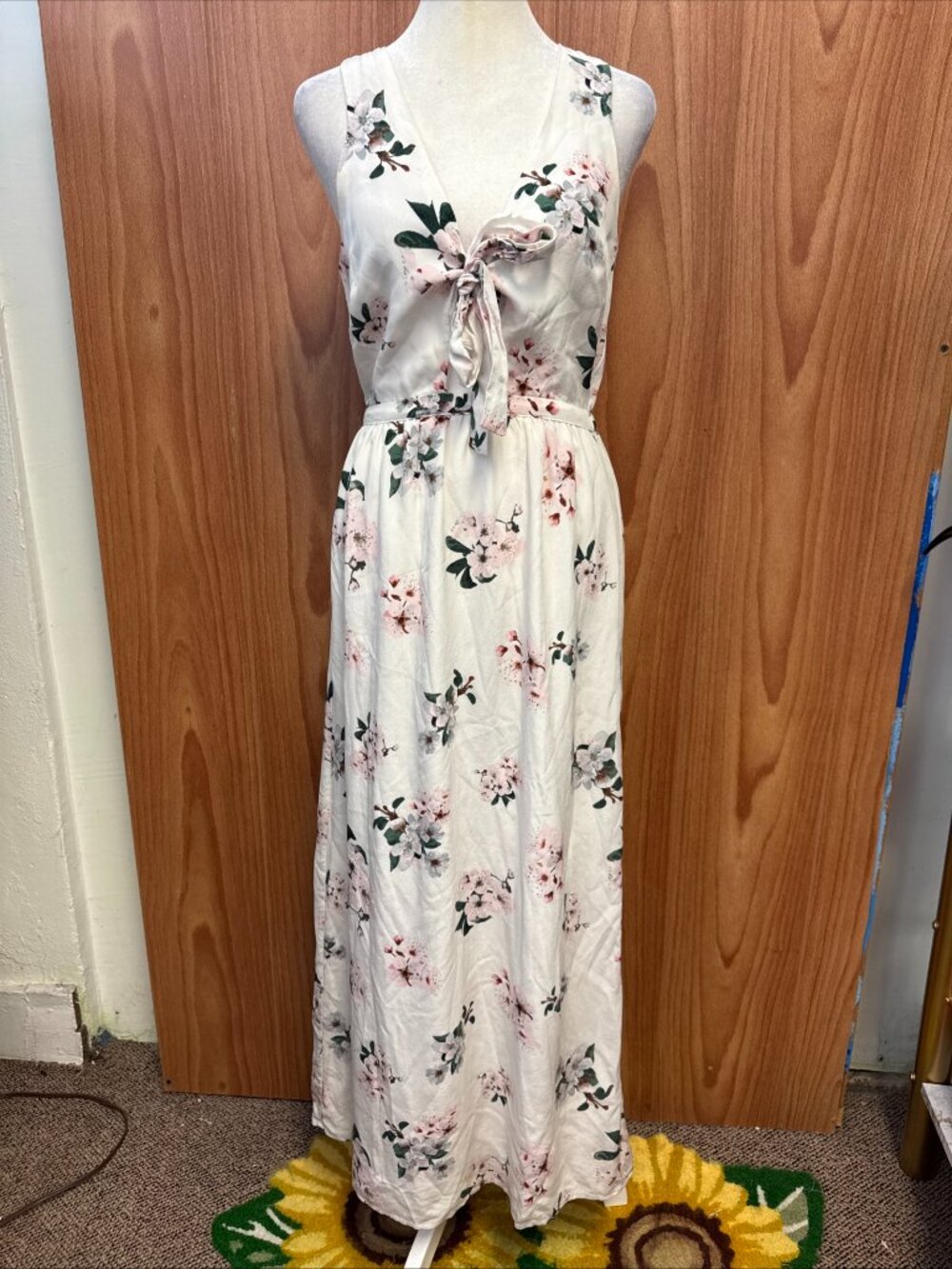 Lucky Brand White Pink Floral Sleeveless Maxi Dress 100% Silk Boho V Neck